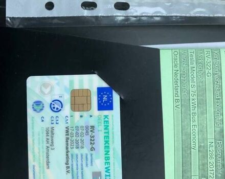 Красный Тесла Модель С, объемом двигателя 0 л и пробегом 130 тыс. км за 28999 $, фото 49 на Automoto.ua