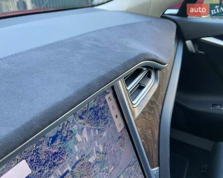 Красный Тесла Модель С, объемом двигателя 0 л и пробегом 113 тыс. км за 21800 $, фото 17 на Automoto.ua