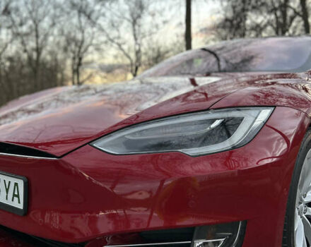 Красный Тесла Модель С, объемом двигателя 0 л и пробегом 115 тыс. км за 18999 $, фото 3 на Automoto.ua