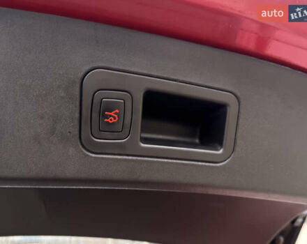 Красный Тесла Модель С, объемом двигателя 0 л и пробегом 204 тыс. км за 18300 $, фото 16 на Automoto.ua