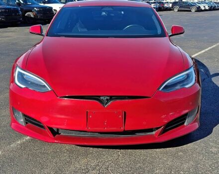Красный Тесла Модель С, объемом двигателя 0 л и пробегом 67 тыс. км за 14000 $, фото 1 на Automoto.ua