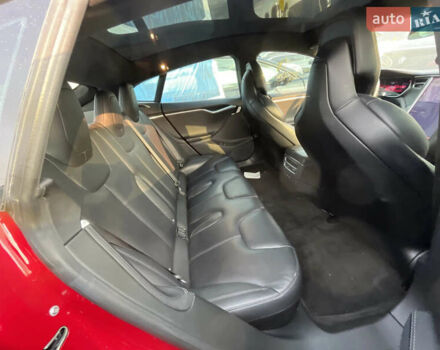 Червоний Тесла Модель С, об'ємом двигуна 0 л та пробігом 87 тис. км за 15250 $, фото 7 на Automoto.ua