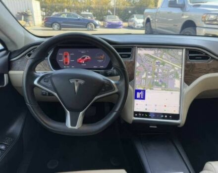 Красный Тесла Модель С, объемом двигателя 0 л и пробегом 58 тыс. км за 12000 $, фото 8 на Automoto.ua