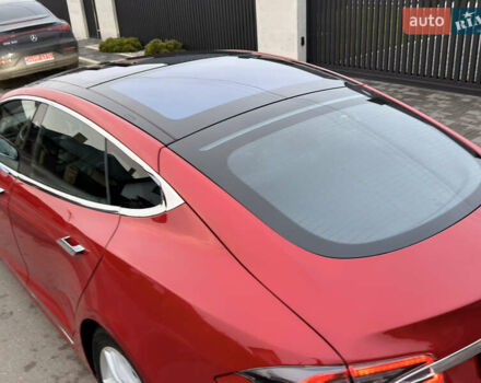 Красный Тесла Модель С, объемом двигателя 0 л и пробегом 204 тыс. км за 18300 $, фото 6 на Automoto.ua