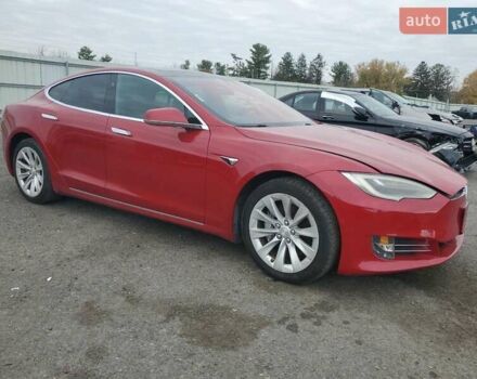Красный Тесла Модель С, объемом двигателя 0 л и пробегом 125 тыс. км за 6800 $, фото 3 на Automoto.ua