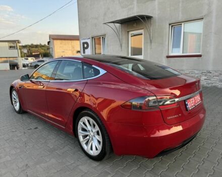 Красный Тесла Модель С, объемом двигателя 0 л и пробегом 156 тыс. км за 17300 $, фото 6 на Automoto.ua