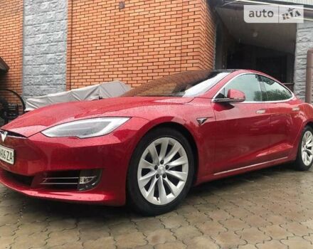 Красный Тесла Модель С, объемом двигателя 0 л и пробегом 130 тыс. км за 28999 $, фото 6 на Automoto.ua