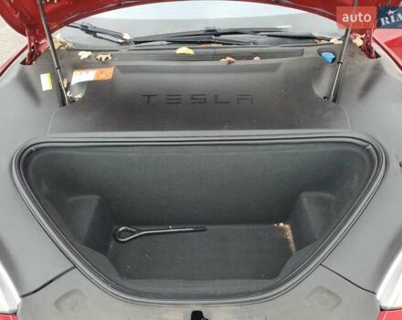 Красный Тесла Модель С, объемом двигателя 0 л и пробегом 125 тыс. км за 6800 $, фото 10 на Automoto.ua