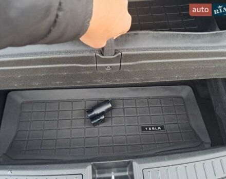 Красный Тесла Модель С, объемом двигателя 0 л и пробегом 182 тыс. км за 17999 $, фото 14 на Automoto.ua