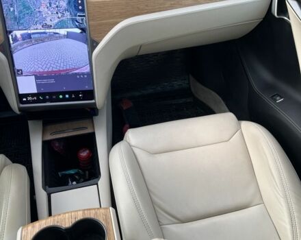 Красный Тесла Модель С, объемом двигателя 0 л и пробегом 253 тыс. км за 14900 $, фото 9 на Automoto.ua