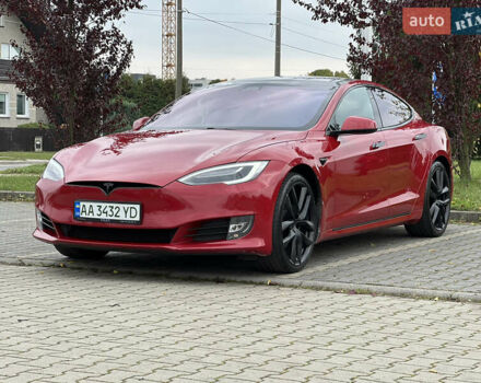 Красный Тесла Модель С, объемом двигателя 0 л и пробегом 98 тыс. км за 29000 $, фото 5 на Automoto.ua