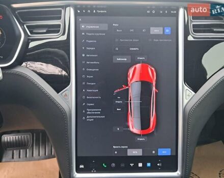 Красный Тесла Модель С, объемом двигателя 0 л и пробегом 182 тыс. км за 17999 $, фото 11 на Automoto.ua