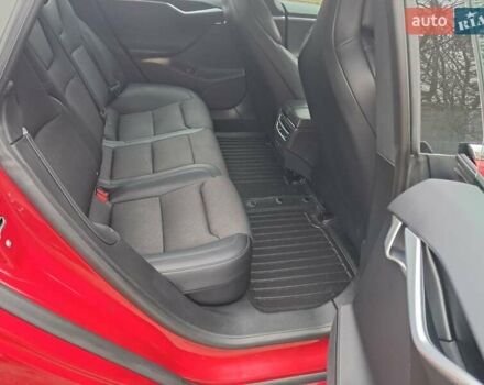 Красный Тесла Модель С, объемом двигателя 0 л и пробегом 182 тыс. км за 17999 $, фото 15 на Automoto.ua