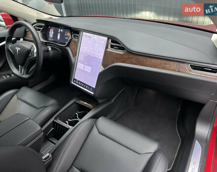 Красный Тесла Модель С, объемом двигателя 0 л и пробегом 2 тыс. км за 21999 $, фото 12 на Automoto.ua