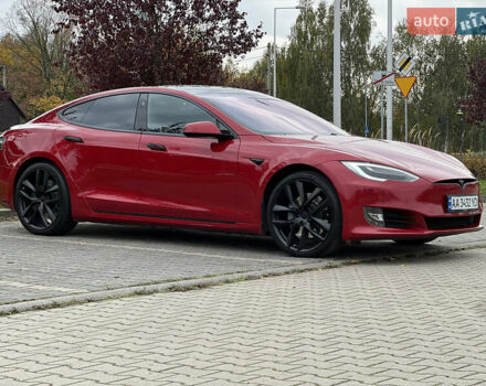 Красный Тесла Модель С, объемом двигателя 0 л и пробегом 98 тыс. км за 29000 $, фото 9 на Automoto.ua
