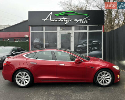 Красный Тесла Модель С, объемом двигателя 0 л и пробегом 2 тыс. км за 21999 $, фото 9 на Automoto.ua