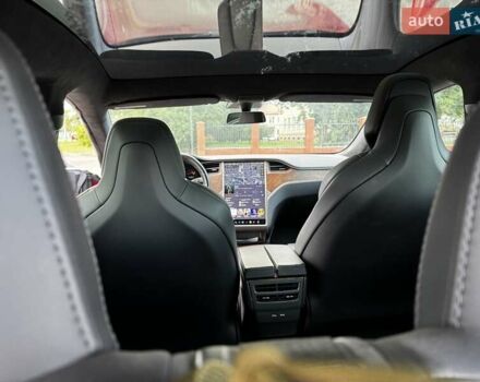 Красный Тесла Модель С, объемом двигателя 0 л и пробегом 100 тыс. км за 30000 $, фото 12 на Automoto.ua