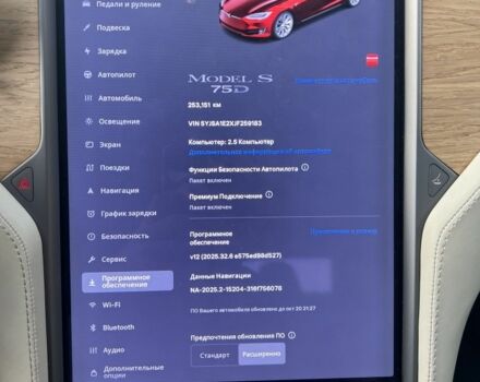 Красный Тесла Модель С, объемом двигателя 0 л и пробегом 253 тыс. км за 14900 $, фото 13 на Automoto.ua