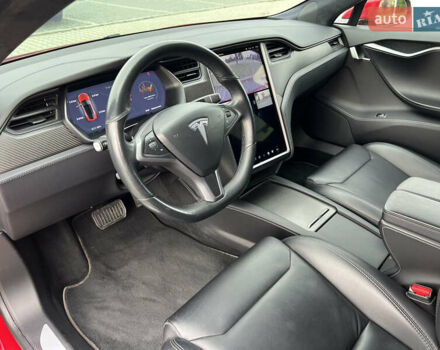 Красный Тесла Модель С, объемом двигателя 0 л и пробегом 98 тыс. км за 29000 $, фото 19 на Automoto.ua