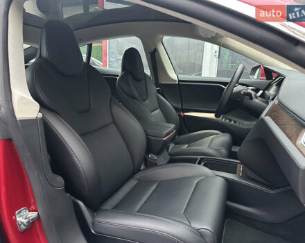 Красный Тесла Модель С, объемом двигателя 0 л и пробегом 2 тыс. км за 21999 $, фото 11 на Automoto.ua