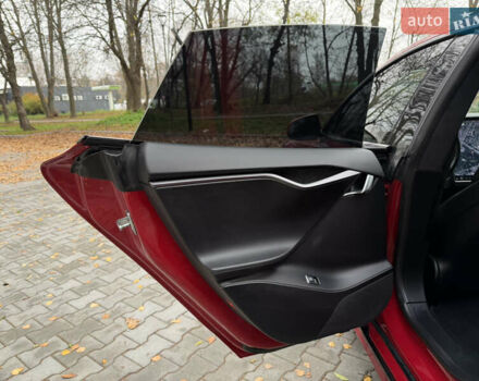 Красный Тесла Модель С, объемом двигателя 0 л и пробегом 120 тыс. км за 18900 $, фото 22 на Automoto.ua