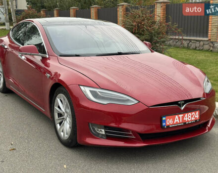 Тесла Модель С 2018 в Киеве на Automoto.ua Красный Тесла Модель С, объемом двигателя 0 л и пробегом 138 тыс. км за 18999 $, фото 6 на Automoto.ua