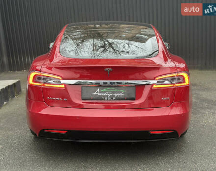 Красный Тесла Модель С, объемом двигателя 0 л и пробегом 2 тыс. км за 21999 $, фото 8 на Automoto.ua