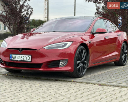 Красный Тесла Модель С, объемом двигателя 0 л и пробегом 98 тыс. км за 29000 $, фото 12 на Automoto.ua