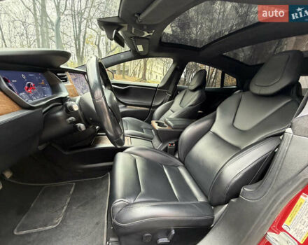 Красный Тесла Модель С, объемом двигателя 0 л и пробегом 120 тыс. км за 18900 $, фото 20 на Automoto.ua