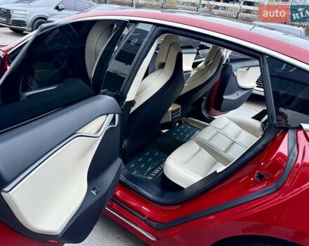 Красный Тесла Модель С, объемом двигателя 0 л и пробегом 79 тыс. км за 17900 $, фото 37 на Automoto.ua