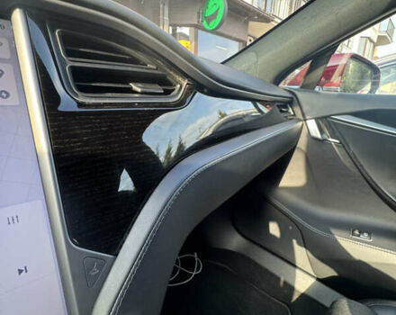 Тесла Модель С 2018 в Киеве на Automoto.ua Красный Тесла Модель С, объемом двигателя 0 л и пробегом 138 тыс. км за 18999 $, фото 14 на Automoto.ua