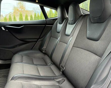 Красный Тесла Модель С, объемом двигателя 0 л и пробегом 114 тыс. км за 21500 $, фото 6 на Automoto.ua