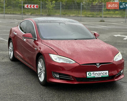 Красный Тесла Модель С, объемом двигателя 0 л и пробегом 78 тыс. км за 27000 $, фото 4 на Automoto.ua