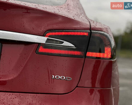 Красный Тесла Модель С, объемом двигателя 0 л и пробегом 78 тыс. км за 27000 $, фото 14 на Automoto.ua