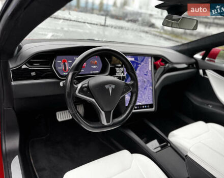 Червоний Тесла Модель С, об'ємом двигуна 0 л та пробігом 116 тис. км за 29999 $, фото 10 на Automoto.ua