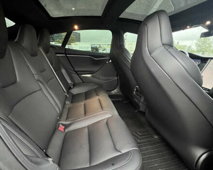 Красный Тесла Модель С, объемом двигателя 0 л и пробегом 78 тыс. км за 27000 $, фото 20 на Automoto.ua