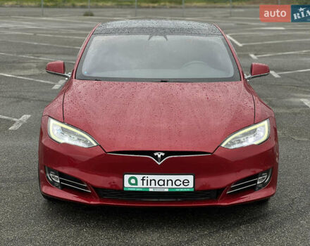 Красный Тесла Модель С, объемом двигателя 0 л и пробегом 78 тыс. км за 27000 $, фото 2 на Automoto.ua