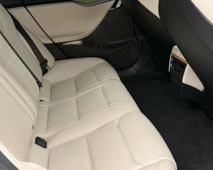 Красный Тесла Модель С, объемом двигателя 0 л и пробегом 175 тыс. км за 27000 $, фото 7 на Automoto.ua