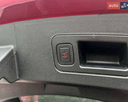 Красный Тесла Модель С, объемом двигателя 0 л и пробегом 78 тыс. км за 27000 $, фото 16 на Automoto.ua