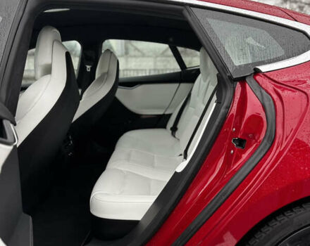 Червоний Тесла Модель С, об'ємом двигуна 0 л та пробігом 116 тис. км за 29999 $, фото 22 на Automoto.ua