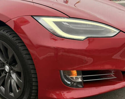 Красный Тесла Модель С, объемом двигателя 0 л и пробегом 175 тыс. км за 27000 $, фото 4 на Automoto.ua