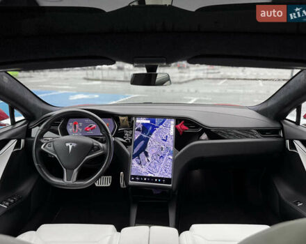 Червоний Тесла Модель С, об'ємом двигуна 0 л та пробігом 116 тис. км за 29999 $, фото 15 на Automoto.ua