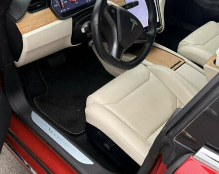 Красный Тесла Модель С, объемом двигателя 0 л и пробегом 175 тыс. км за 27000 $, фото 8 на Automoto.ua