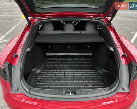 Красный Тесла Модель С, объемом двигателя 0 л и пробегом 78 тыс. км за 27000 $, фото 15 на Automoto.ua