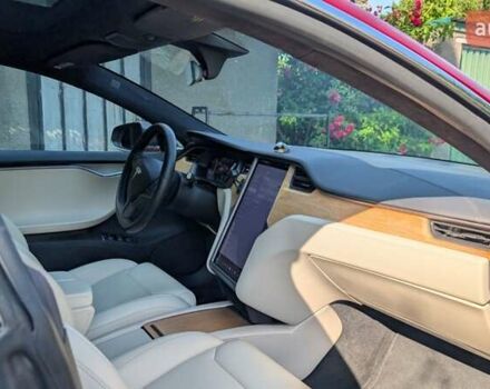 Красный Тесла Модель С, объемом двигателя 0 л и пробегом 150 тыс. км за 38999 $, фото 31 на Automoto.ua