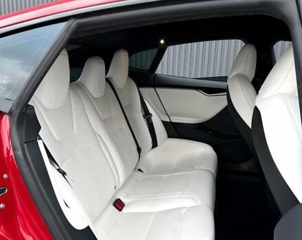 Красный Тесла Модель С, объемом двигателя 0 л и пробегом 65 тыс. км за 38500 $, фото 10 на Automoto.ua