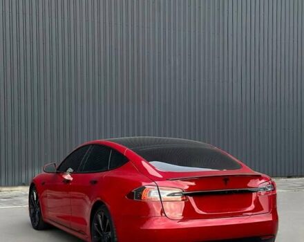 Красный Тесла Модель С, объемом двигателя 0 л и пробегом 65 тыс. км за 38500 $, фото 4 на Automoto.ua