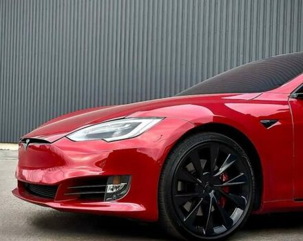 Красный Тесла Модель С, объемом двигателя 0 л и пробегом 65 тыс. км за 38500 $, фото 3 на Automoto.ua