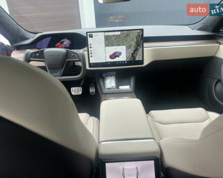 Красный Тесла Модель С, объемом двигателя 0 л и пробегом 80 тыс. км за 36900 $, фото 6 на Automoto.ua