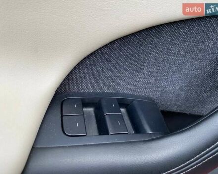 Красный Тесла Модель С, объемом двигателя 0 л и пробегом 16 тыс. км за 49900 $, фото 15 на Automoto.ua